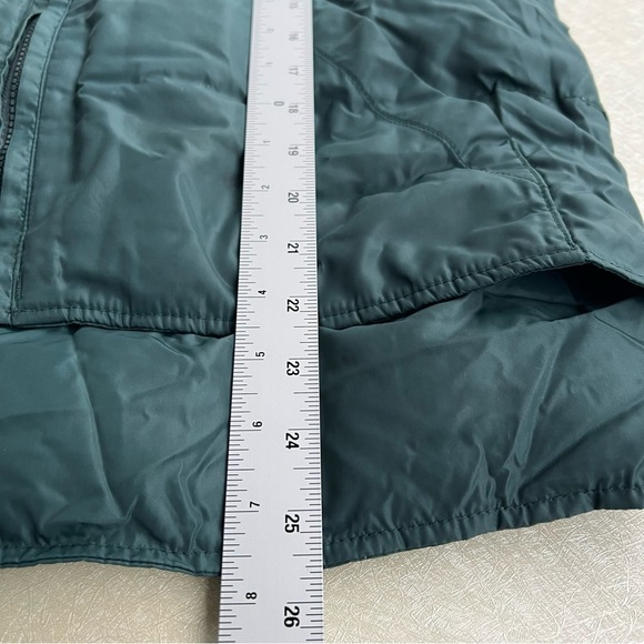Vintage Eddie Bauer Goose
Down Puffer Vest Men’s Size Small - Picture 7 of 9